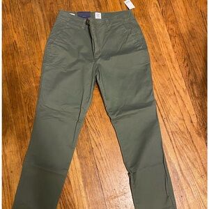 NWT GAP Girlfriend Chino Stretch Mid Rise size 2.